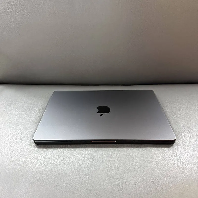MacBook Pro 14 дюймов, отличное состояние 2
