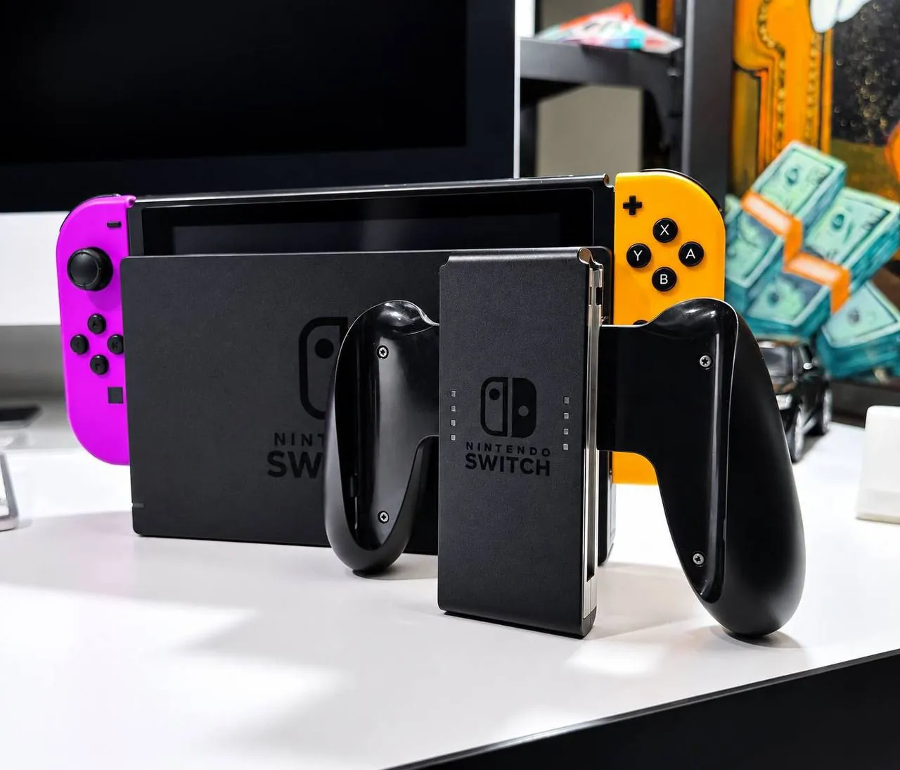 Nintendo Switch HAC-001 с зарядкой 2