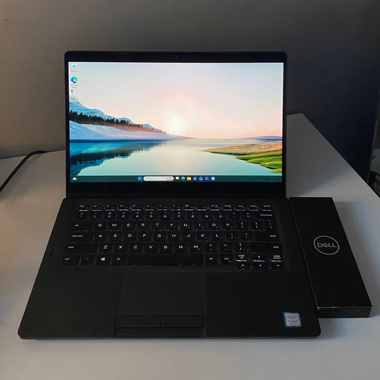 Ноутбук Dell Latitude 5300 сенсорный трансформер 2