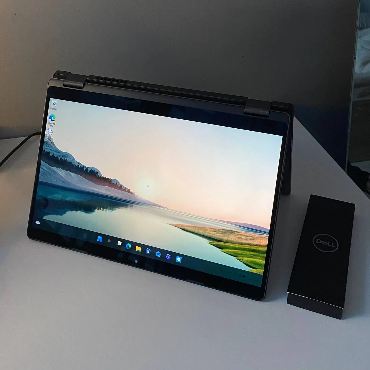 Ноутбук Dell Latitude 5300 сенсорный трансформер 3