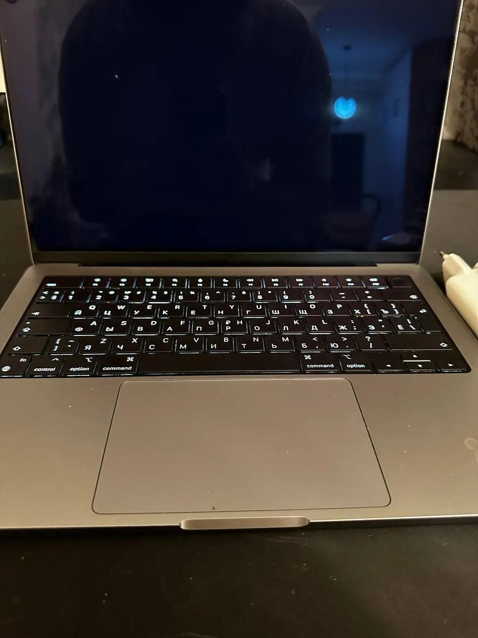 MacBook Pro 14 M1 Pro с разбитым дисплеем 2
