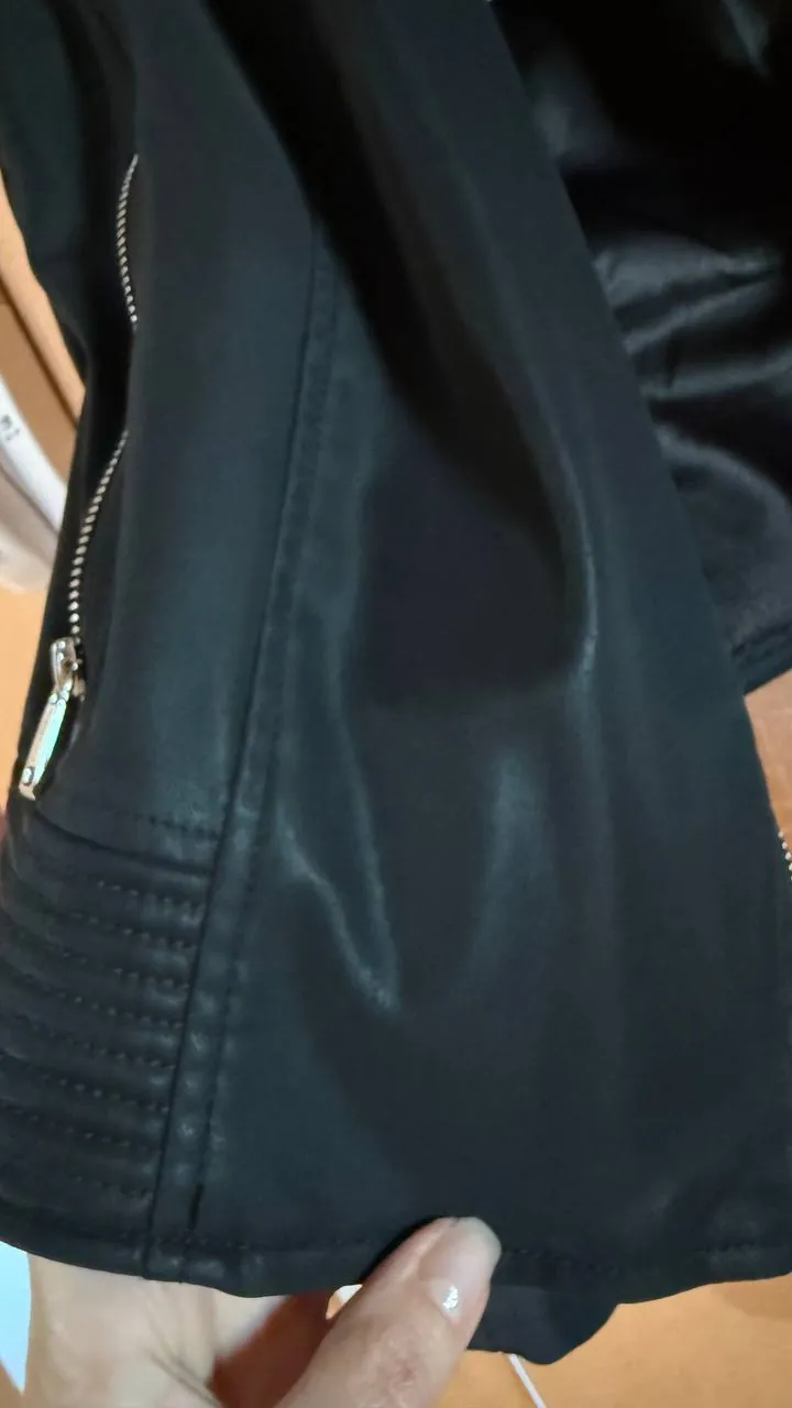 Куртка Guess с напылением, размер S 3