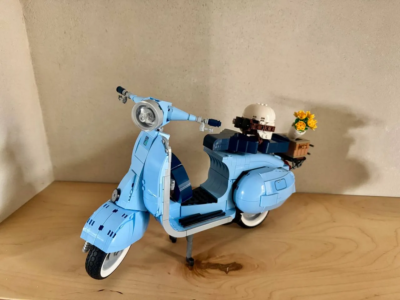 Конструктор Лего Vespa 125 1