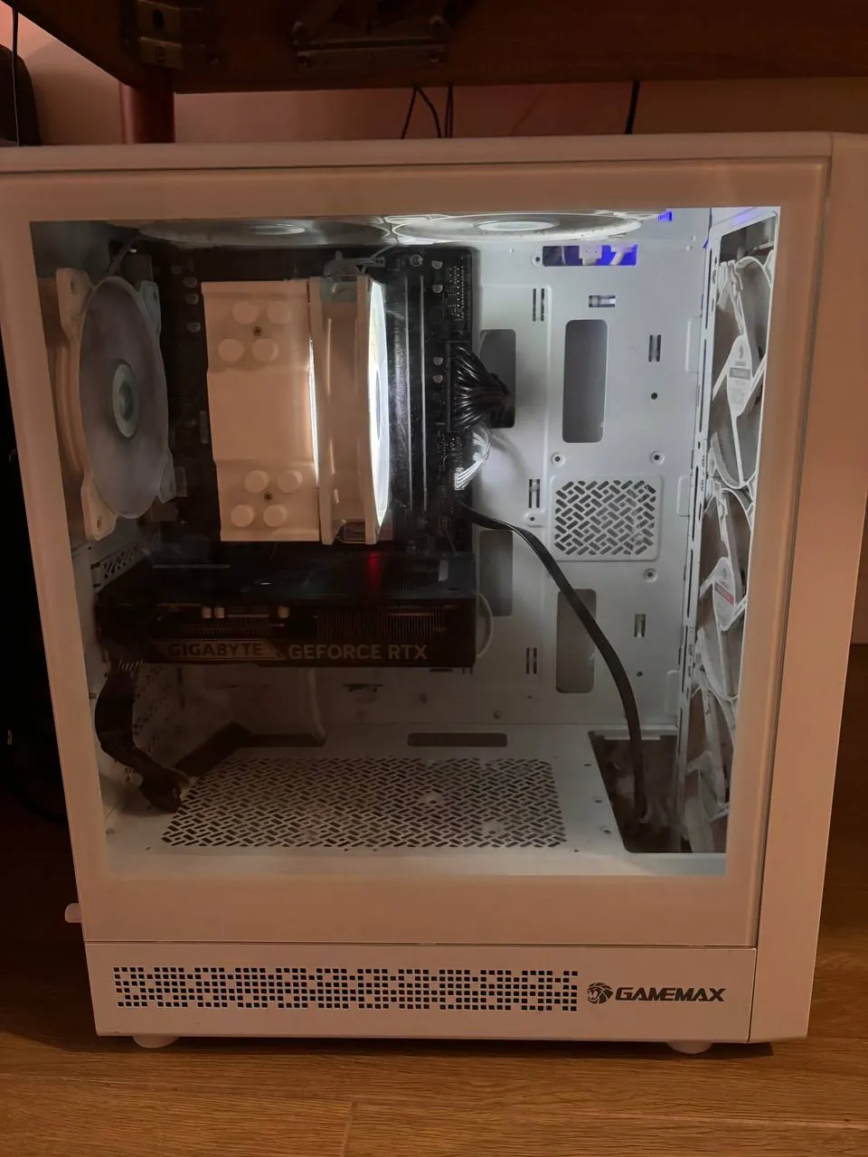 Игровой компьютер RTX 5060 с монитором 2