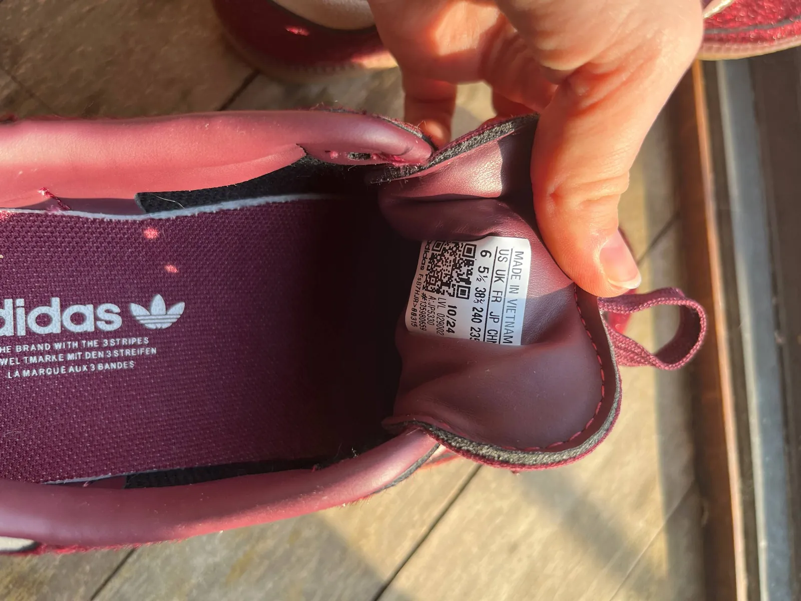 Кроссовки Adidas в отличном состоянии 2