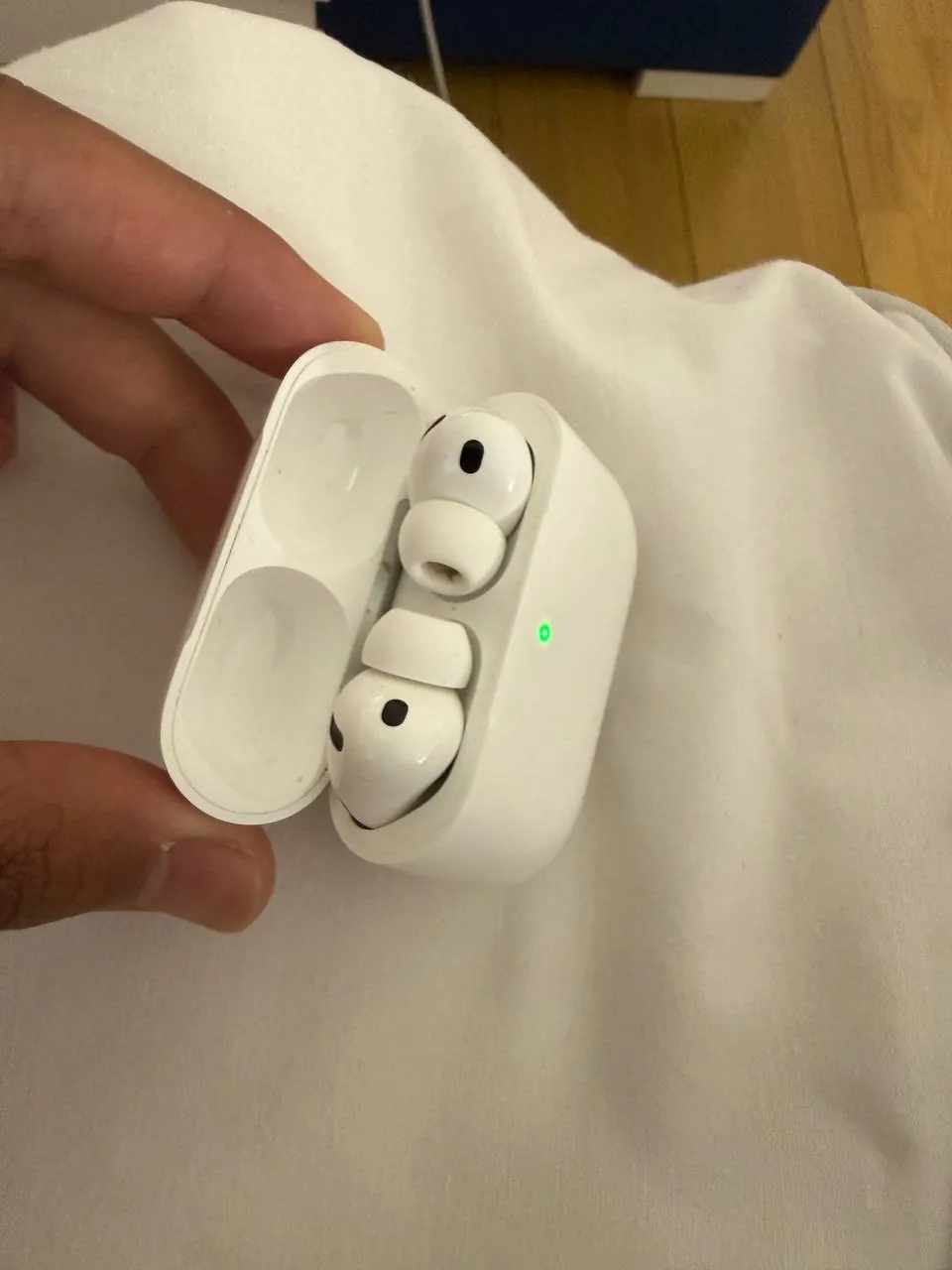 AirPods Pro 3 оригинал, состояние новых 2