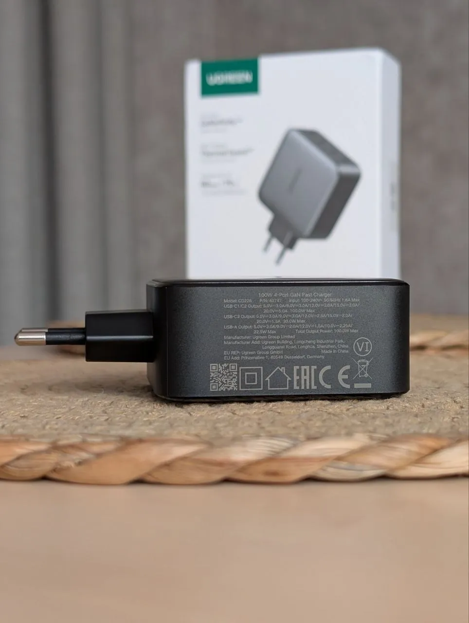 Блок питания UGREEN GaN 100W 3
