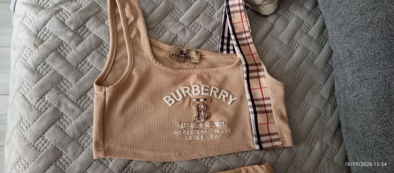Костюм Burberry кремового цвета размер S 2