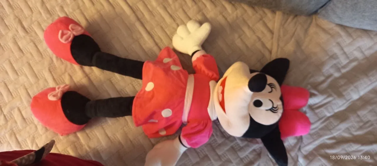 Фигурка Минни Маус от Disney 4