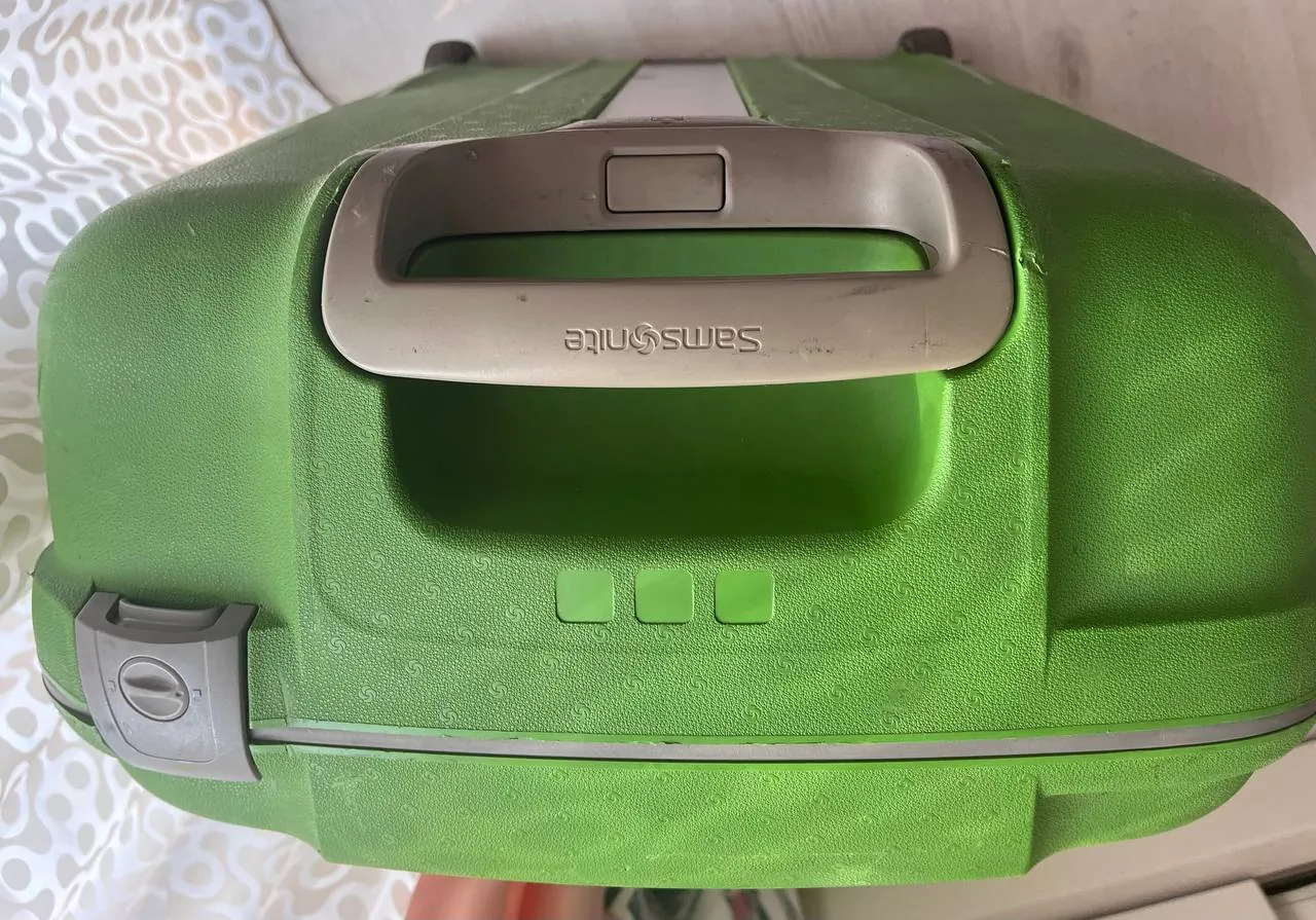 Чемодан Samsonite на 2 колёсах 2