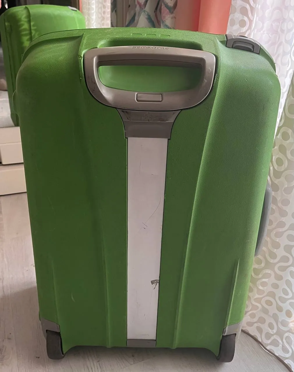 Чемодан Samsonite на 2 колёсах 3