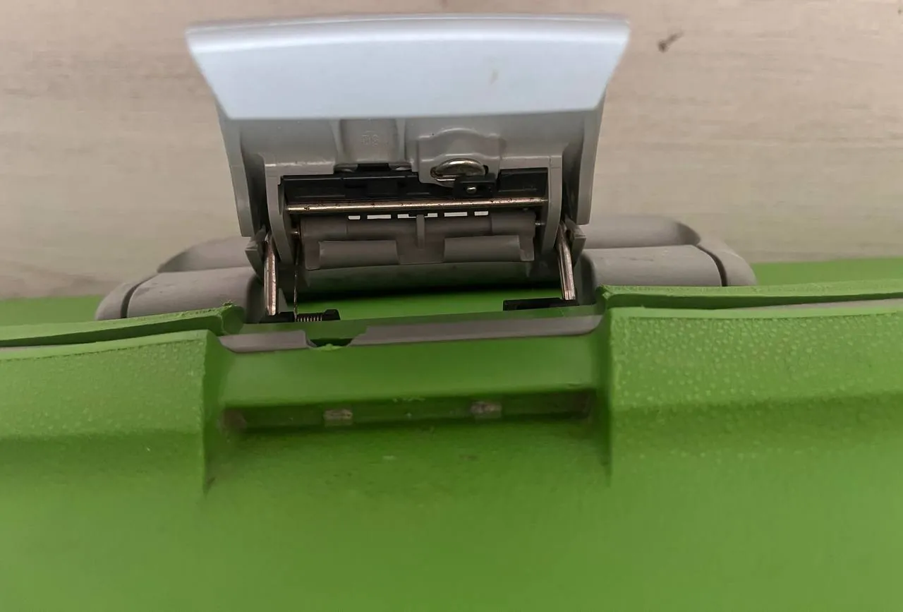 Чемодан Samsonite на 2 колёсах 7