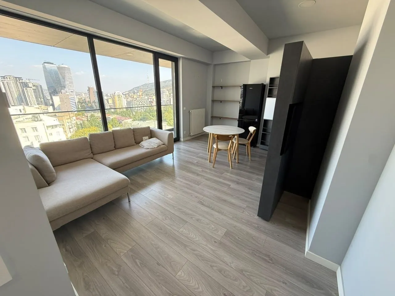Квартира 80 м² с 2 комнатами в Ваке 1