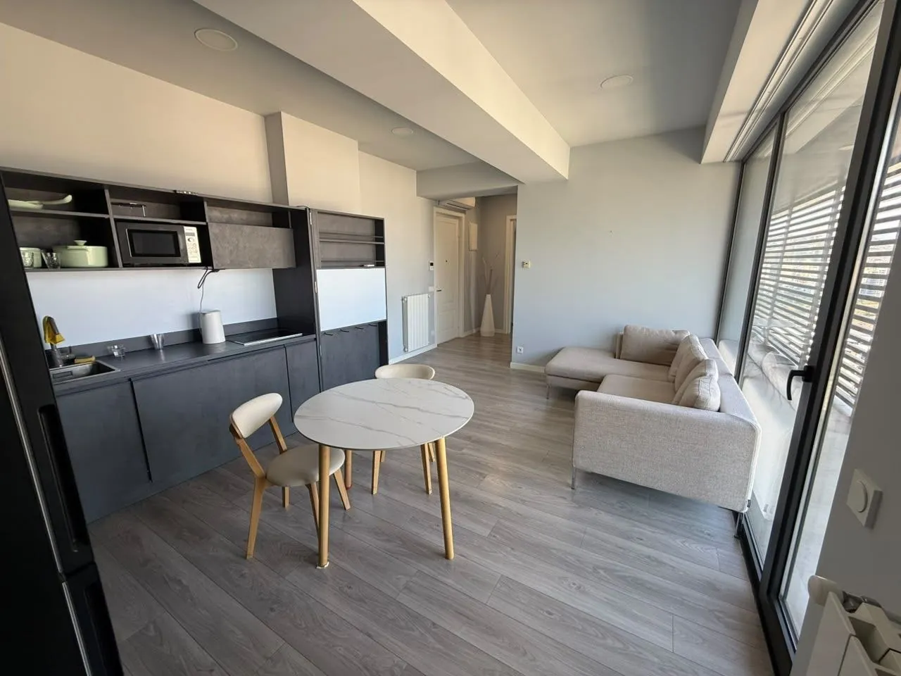 Квартира 80 м² с 2 комнатами в Ваке 2