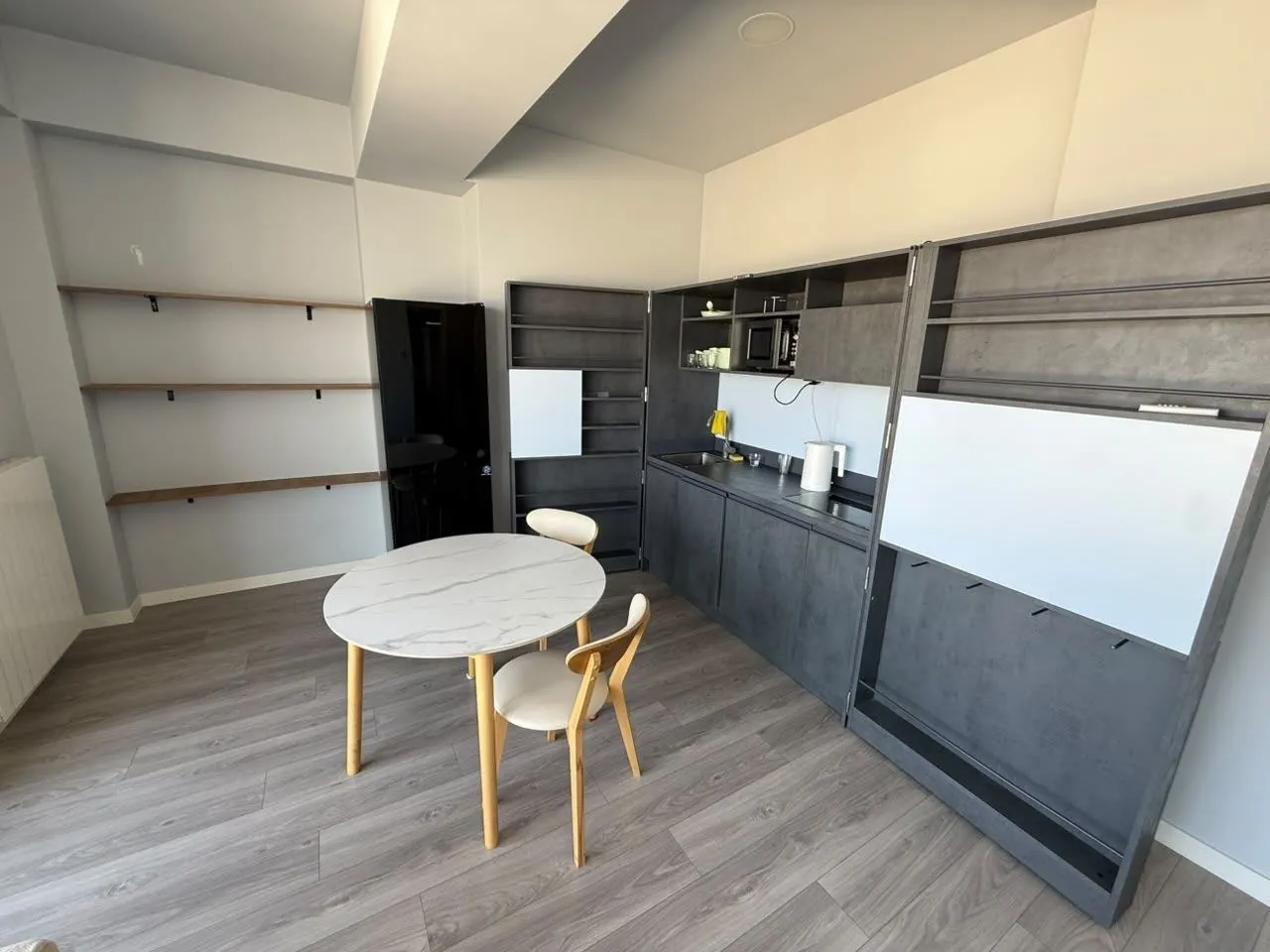 Квартира 80 м² с 2 комнатами в Ваке 3