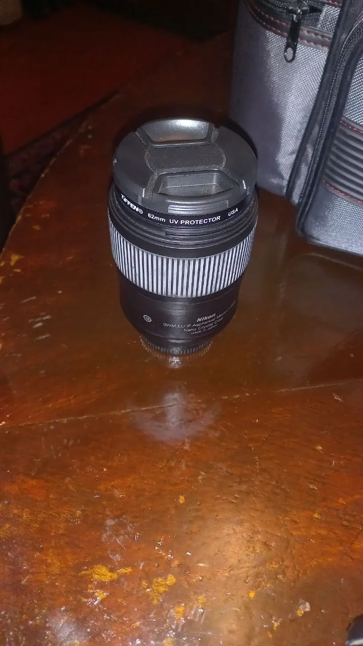 Объективы Nikon 55-200мм, 18-55мм и 60мм 1
