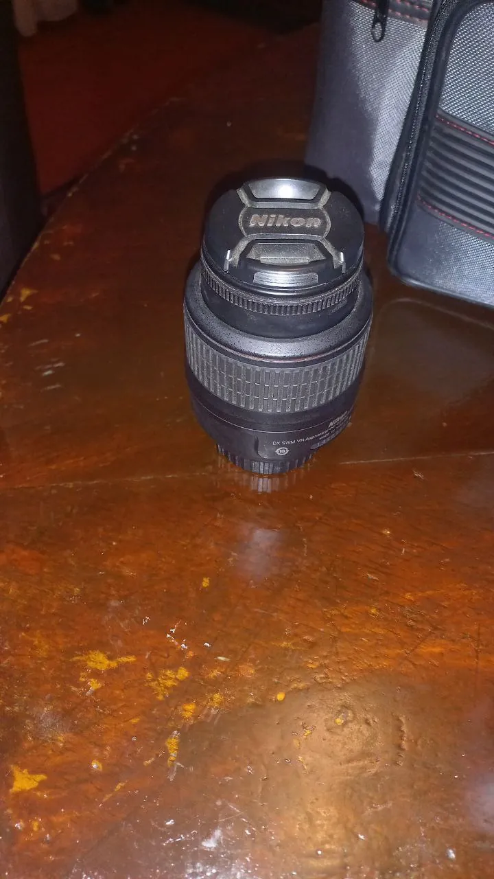 Объективы Nikon 55-200мм, 18-55мм и 60мм 4
