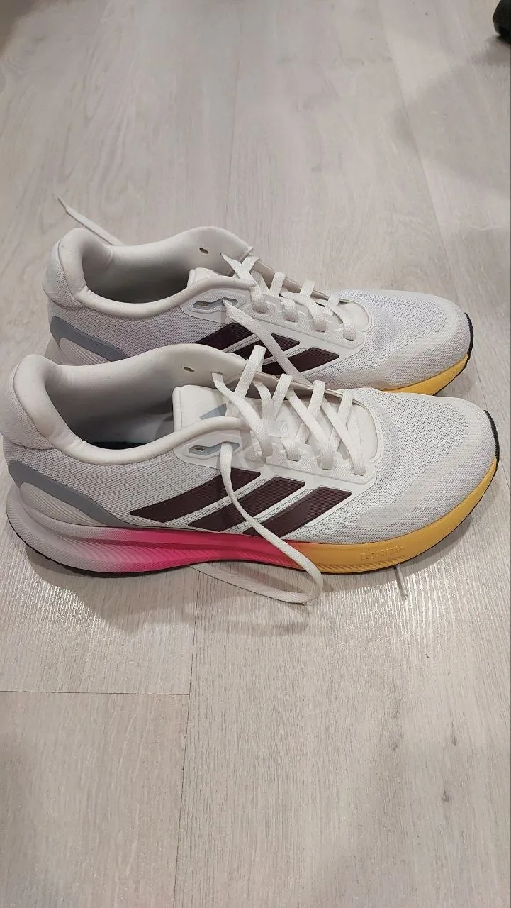 Кроссовки Adidas, почти новые, размер 255мм 2