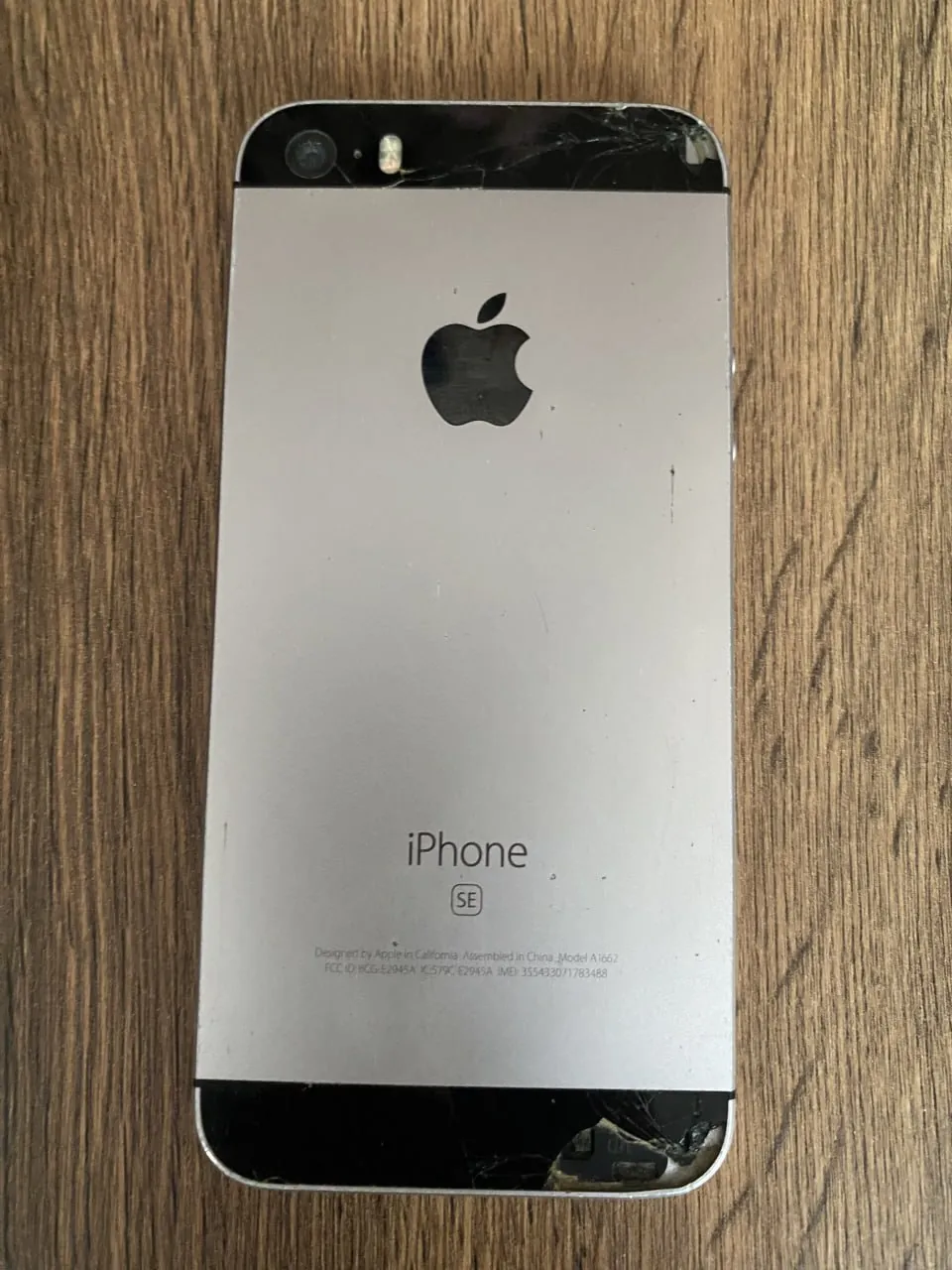 IPhone SE 2016 (A1662), рабочий, американская версия 2