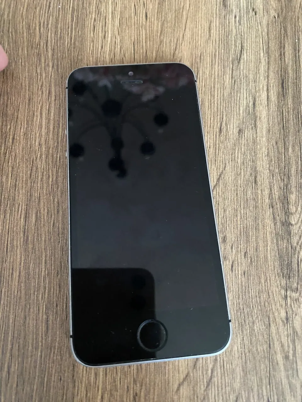 IPhone SE 2016 (A1662), рабочий, американская версия 1