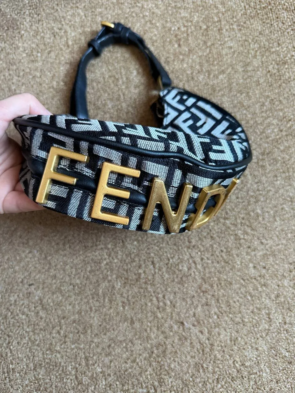 Сумочка Fenty 3