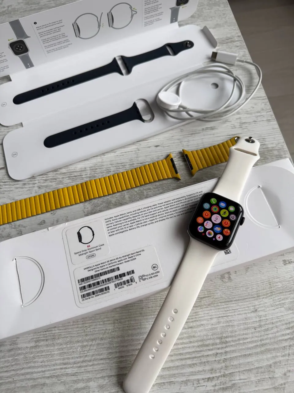Apple Watch SE 44 мм GPS+Cellular Midnight 3