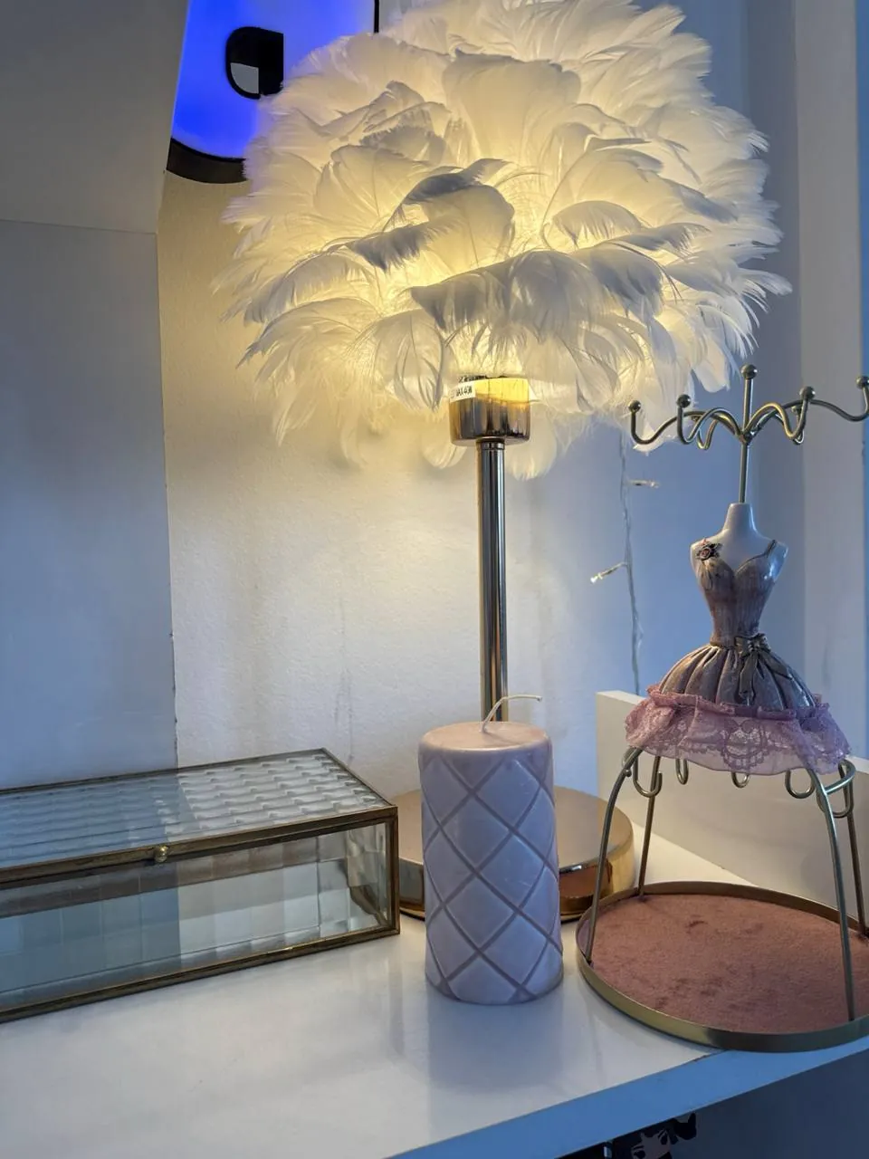 Декоративный набор из шкатулки, лампы и подставки 5