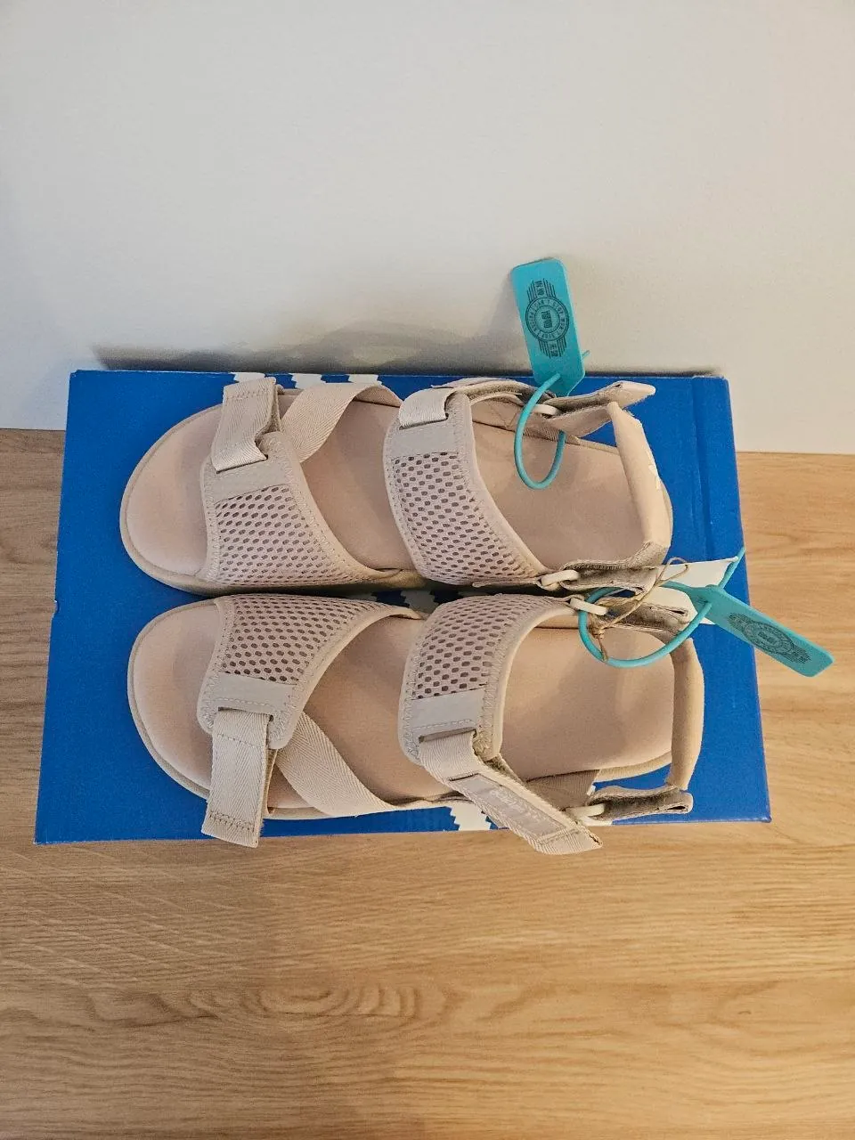 Босоножки Adidas Adilette ADV 4