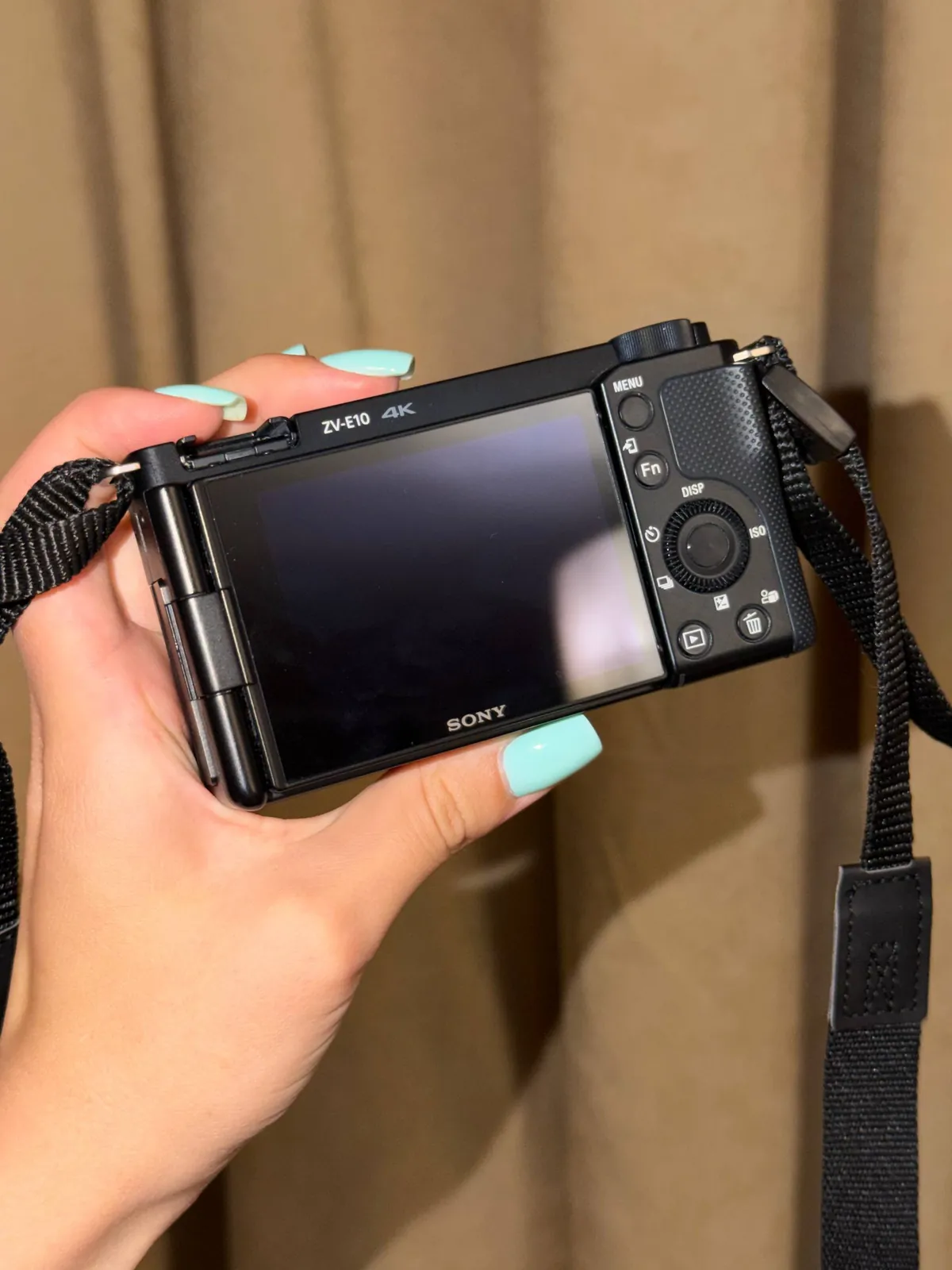 Sony ZV-E10 с объективом 16-50mm OSS 2