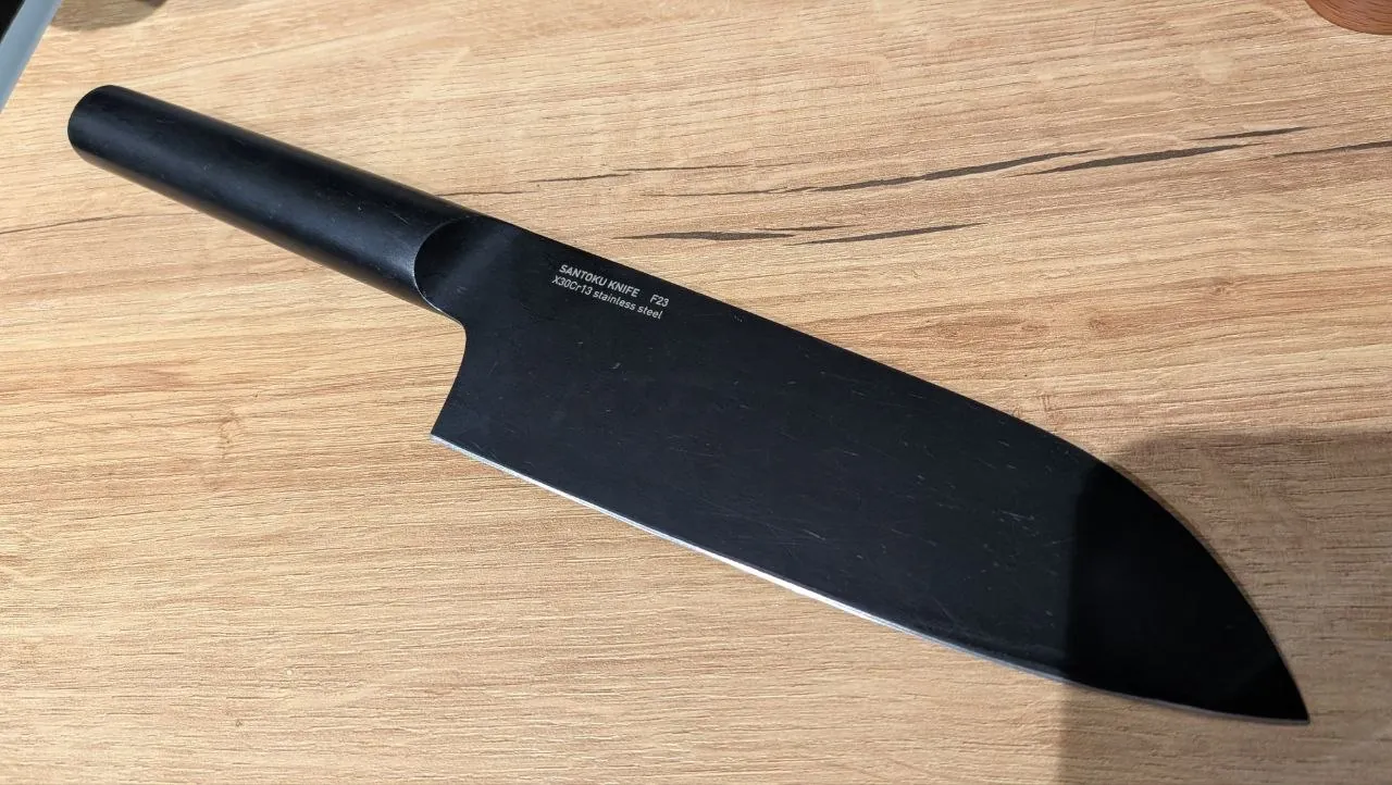 Кухонный нож BergHoff Santoku F23 2