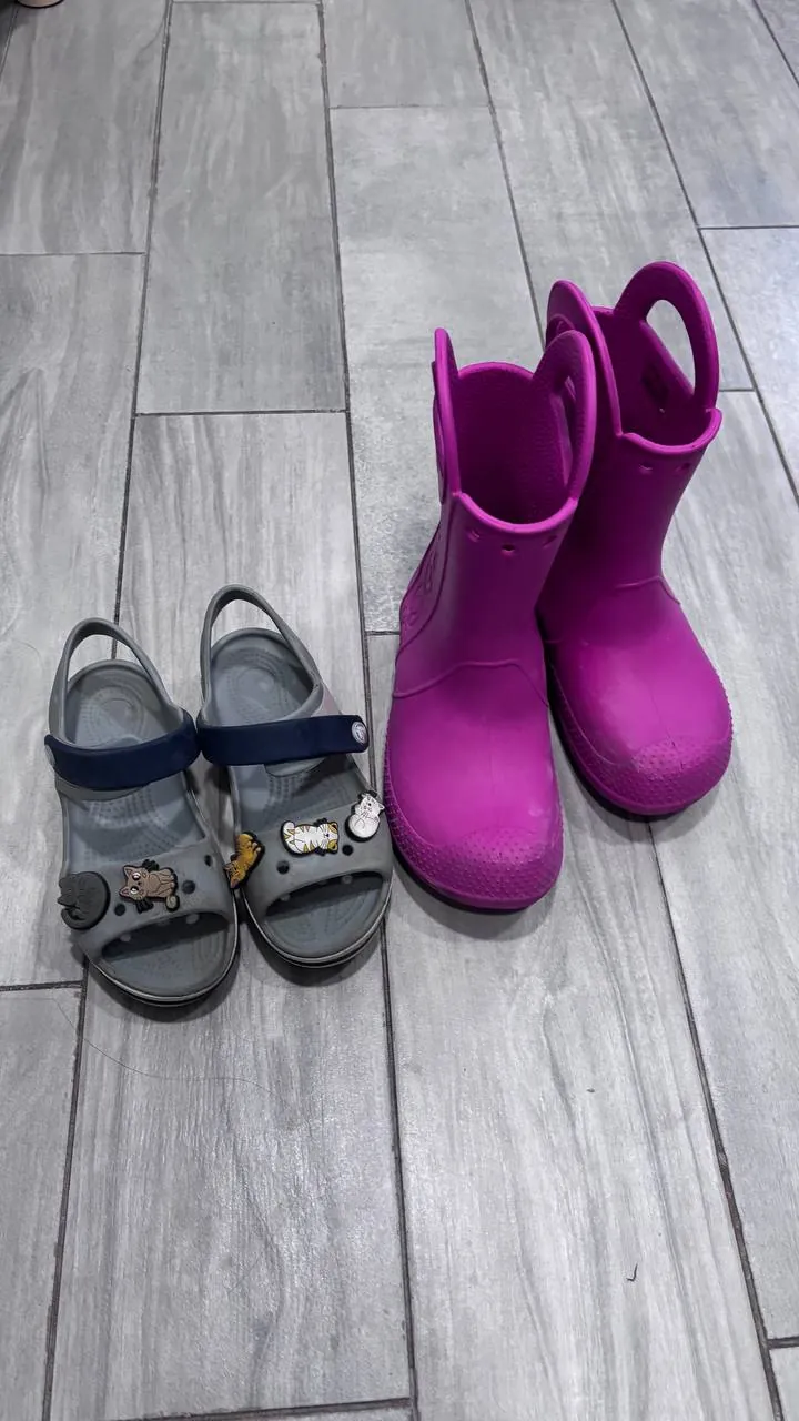 Детские сапоги и сандали Crocs 1