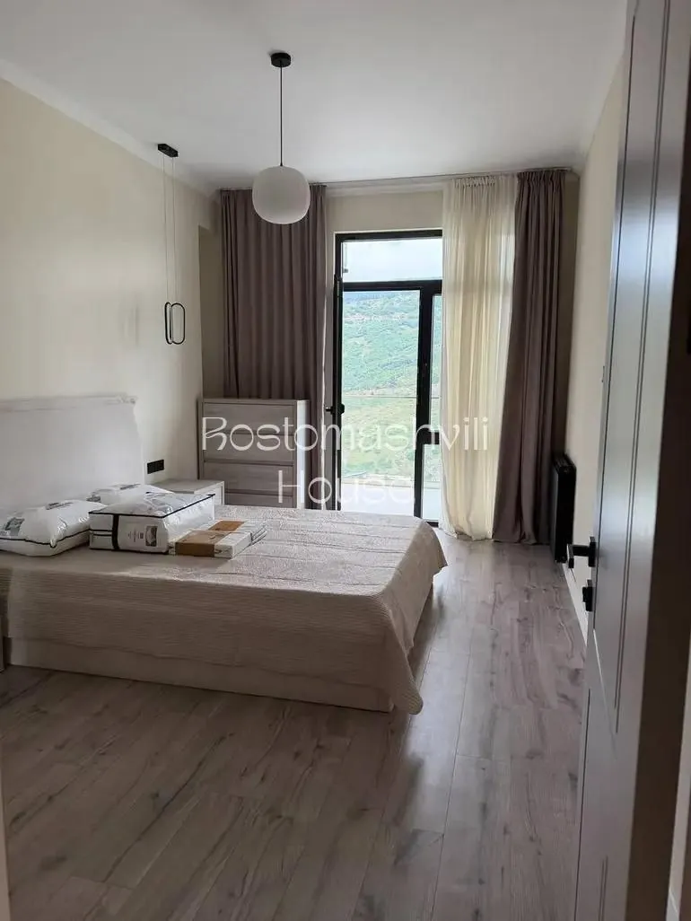 Квартира 60 м² с 2 комнатами в Сабуртало 4