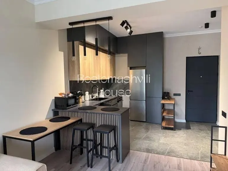 Квартира 60 м² с 2 комнатами в Сабуртало 3