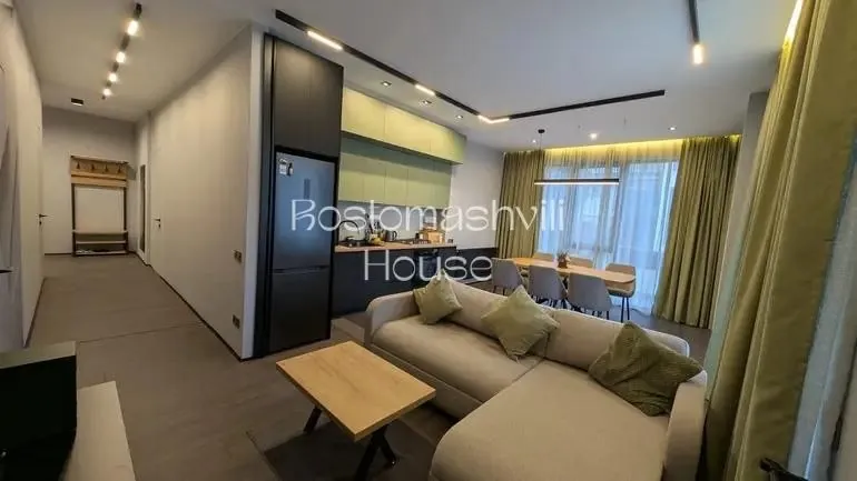 Квартира 95 м² с 3 комнатами в Лиси 3