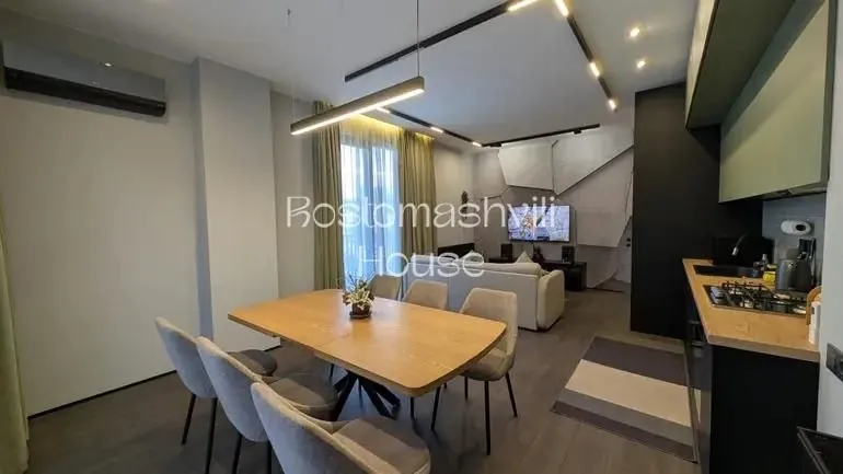 Квартира 95 м² с 3 комнатами в Лиси 1