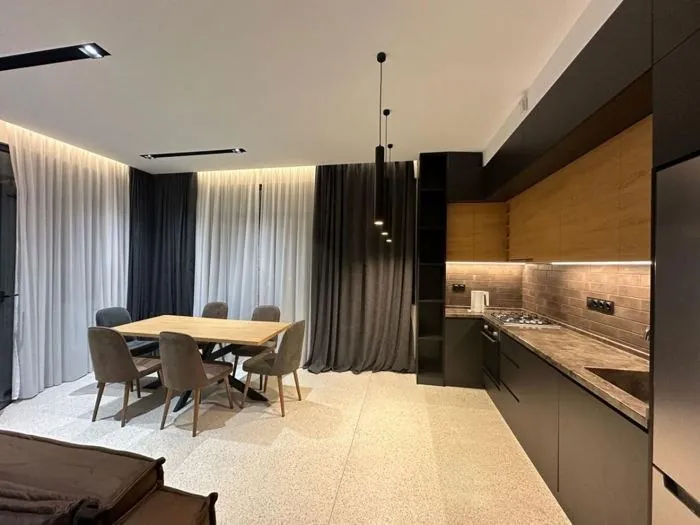 Квартира 86 м² с 2 комнатами в Сабуртало 4