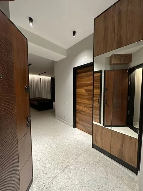 Квартира 86 м² с 2 комнатами в Сабуртало 5
