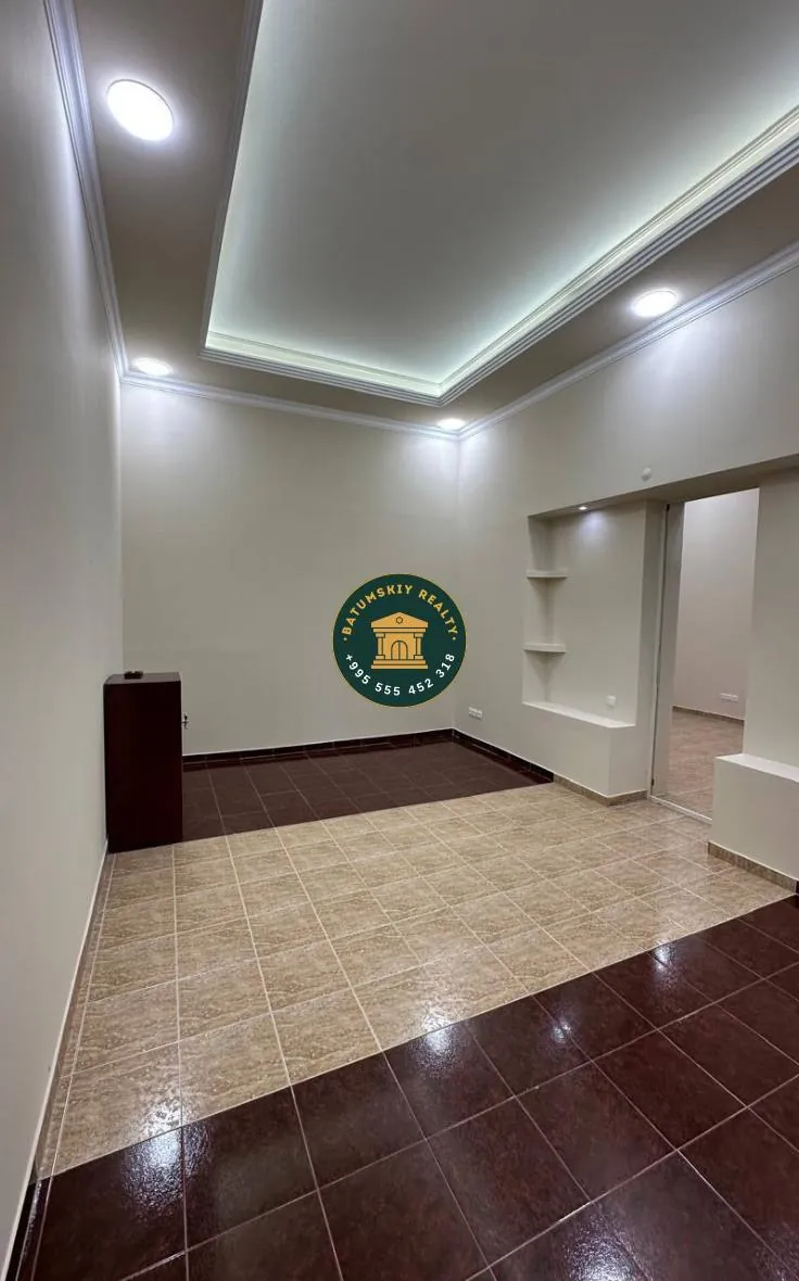 Коммерческое помещение 50 м² в Батуми 2