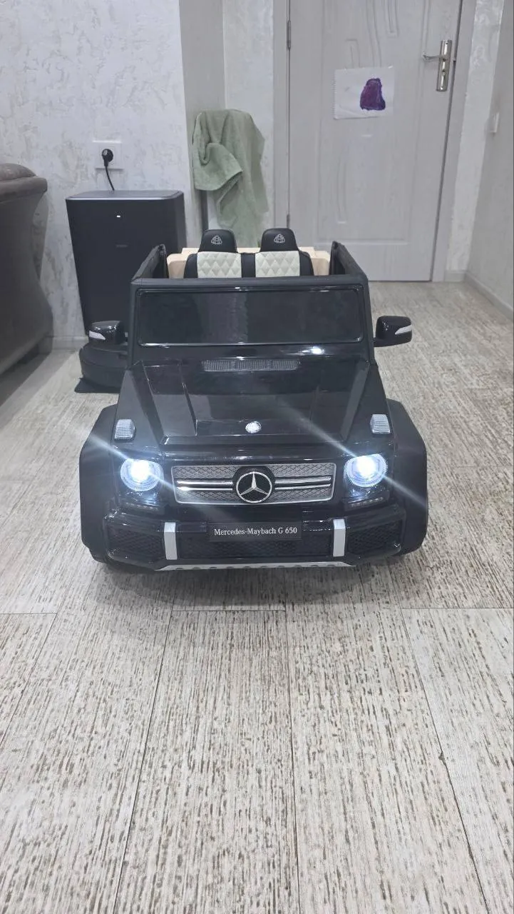 Детская машинка Mercedes Maybach G650 1