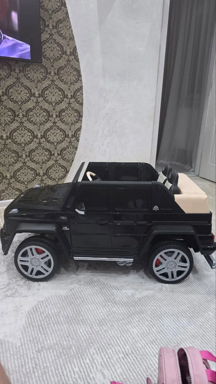 Детская машинка Mercedes Maybach G650 5