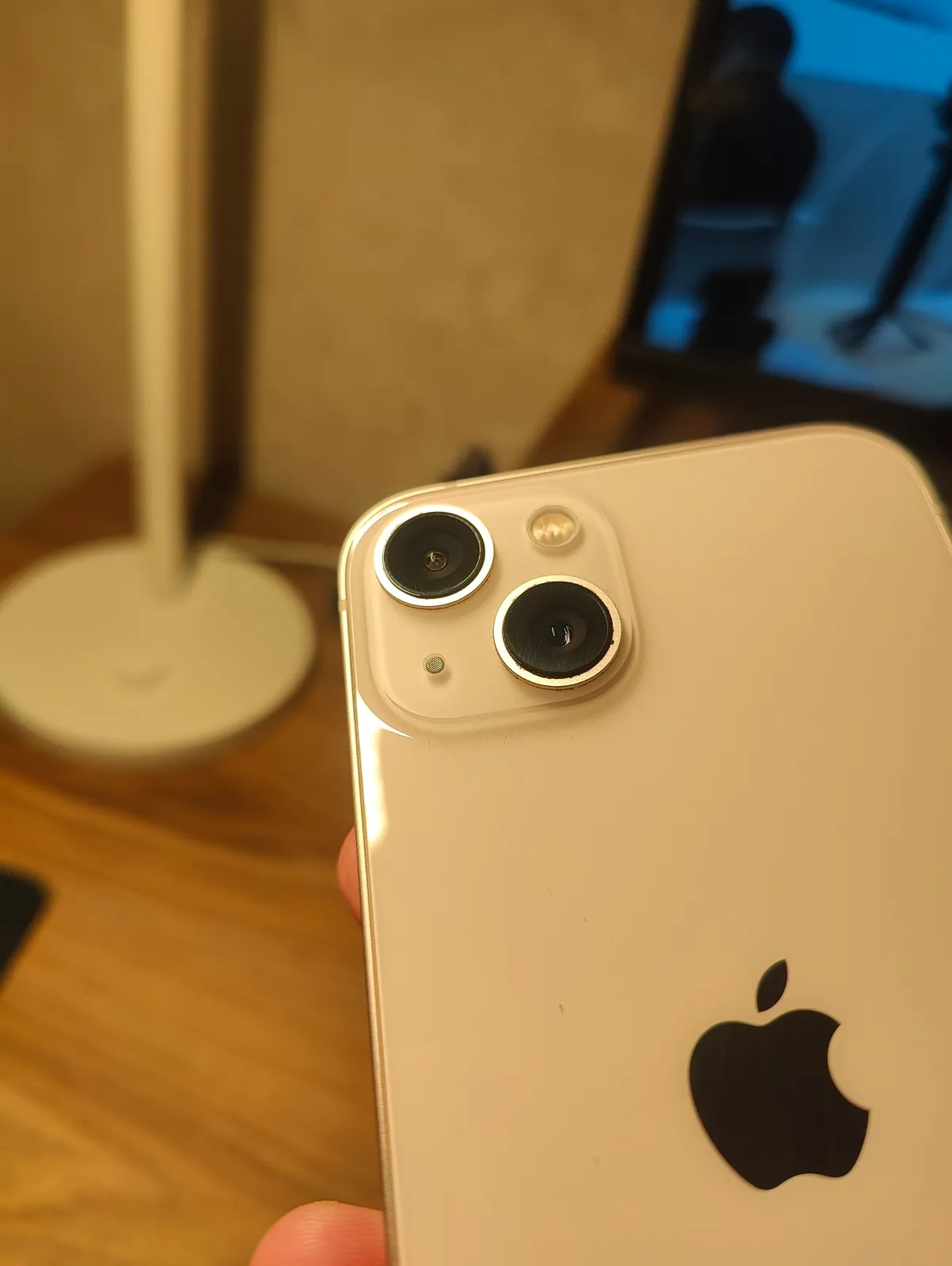 IPhone 13 128 ГБ розовый, аккумулятор 77% 3
