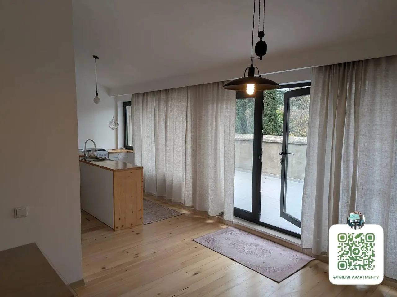 Квартира 130 м² с 2 спальнями в Мтацминда 8