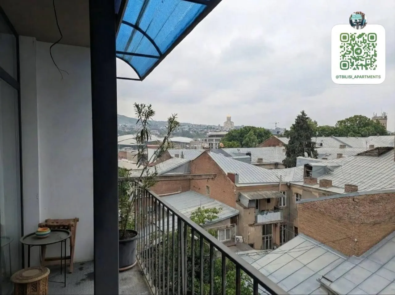 Квартира 130 м² с 2 спальнями в Мтацминда 10
