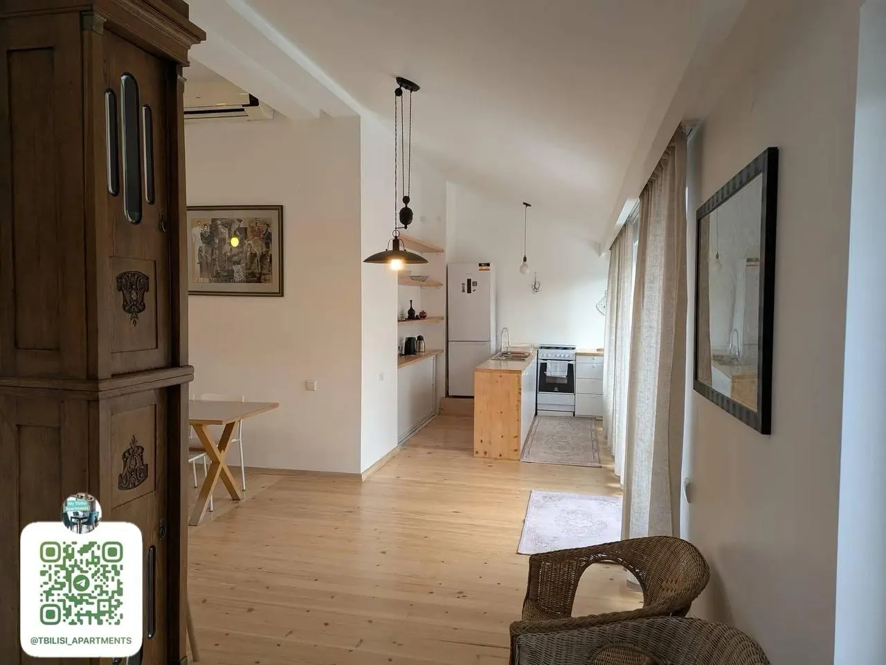 Квартира 130 м² с 2 спальнями в Мтацминда 9