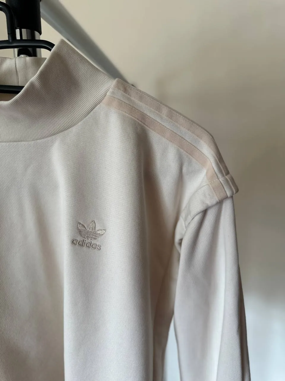 Свитшот Adidas Originals женский размер M 2