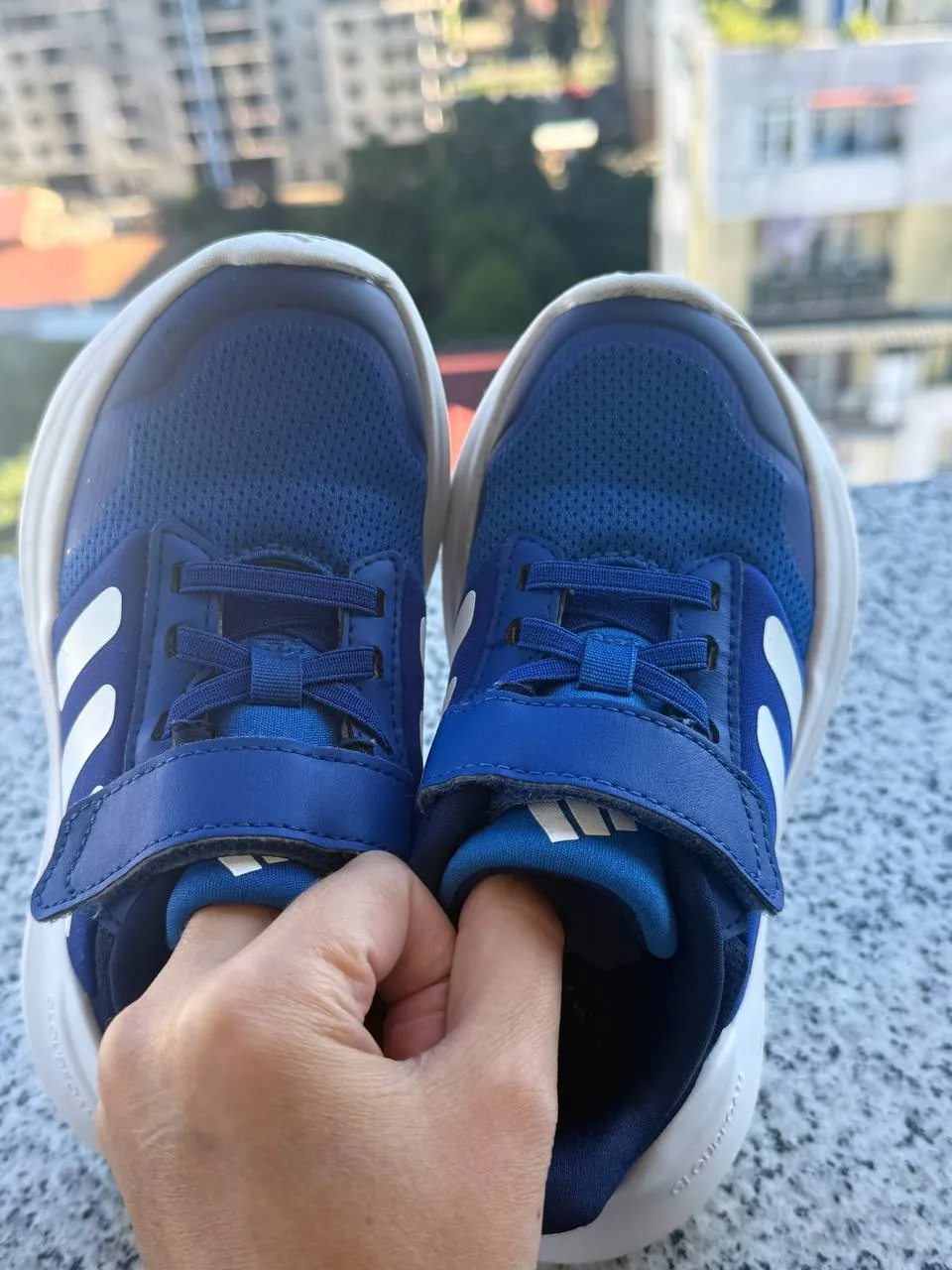 Детские кроссовки Adidas оригинал размер 29 3