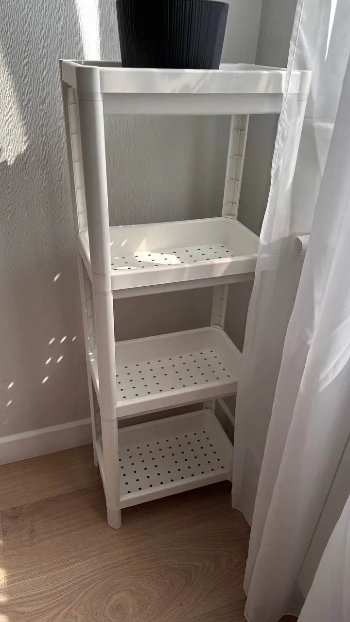 Полка IKEA высотой 1 метр, Метро Сити 3