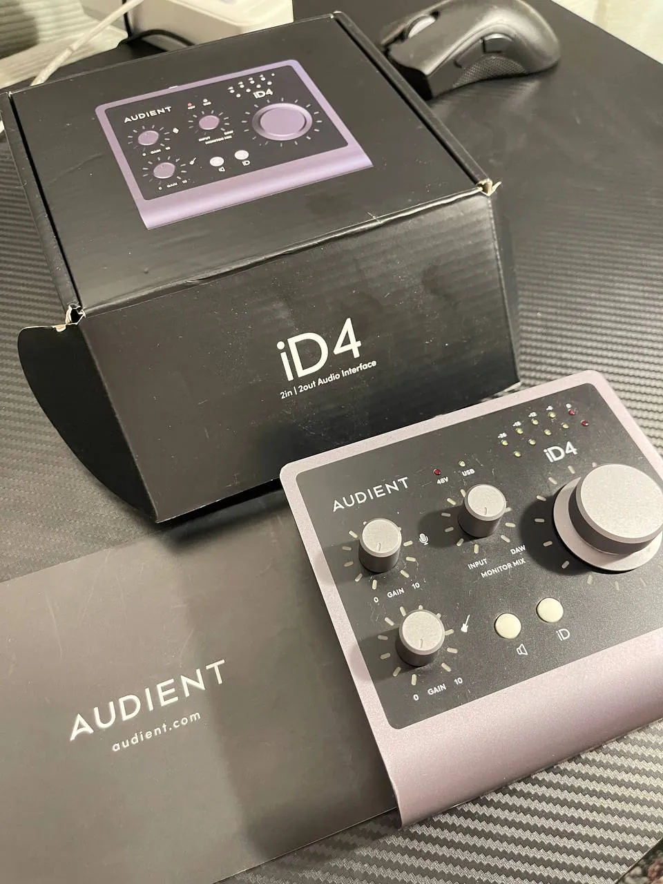 Аудиоинтерфейс Audient iD4 MKII для звукозаписи 4