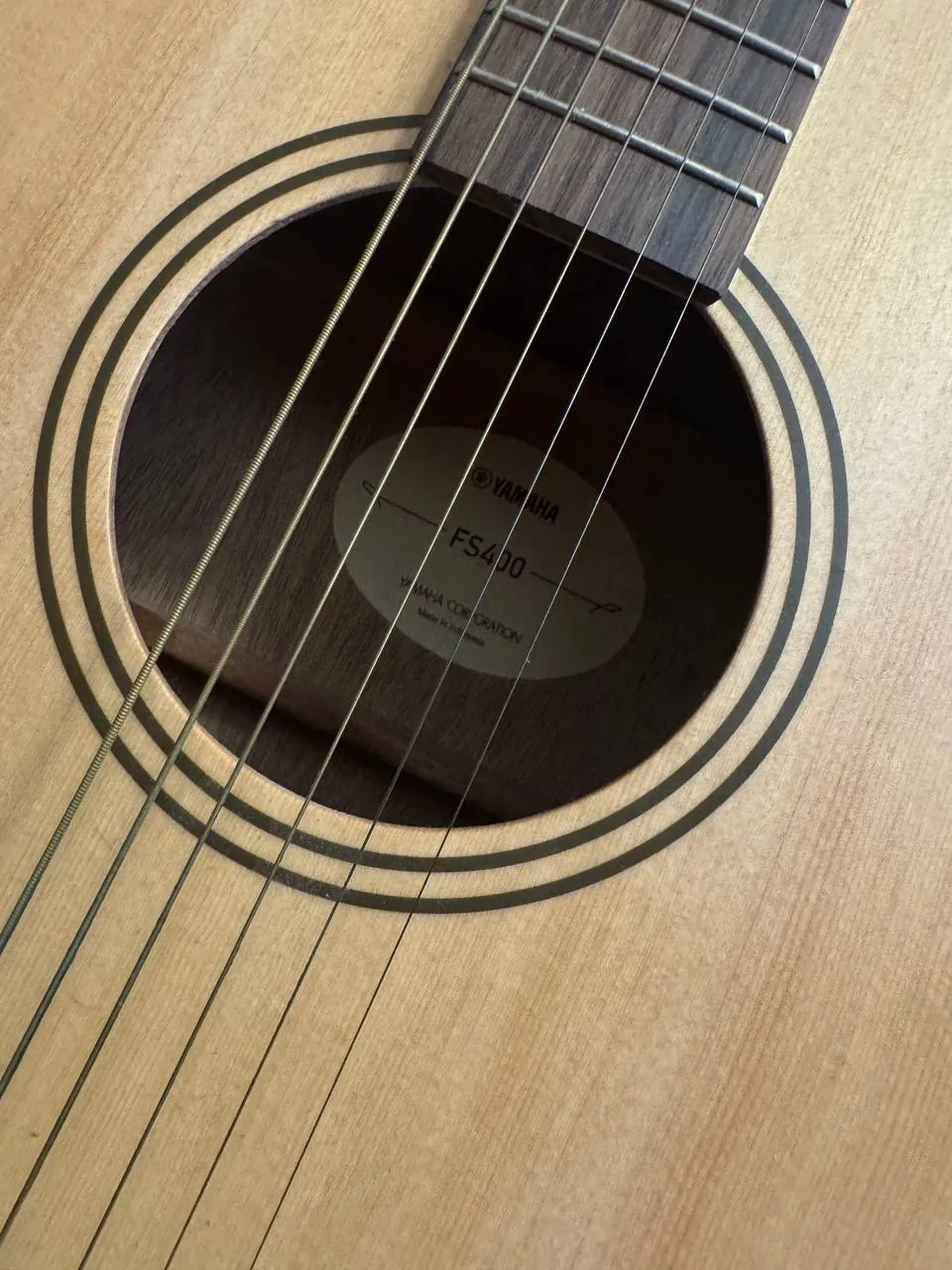 Акустическая гитара Yamaha FS400 2