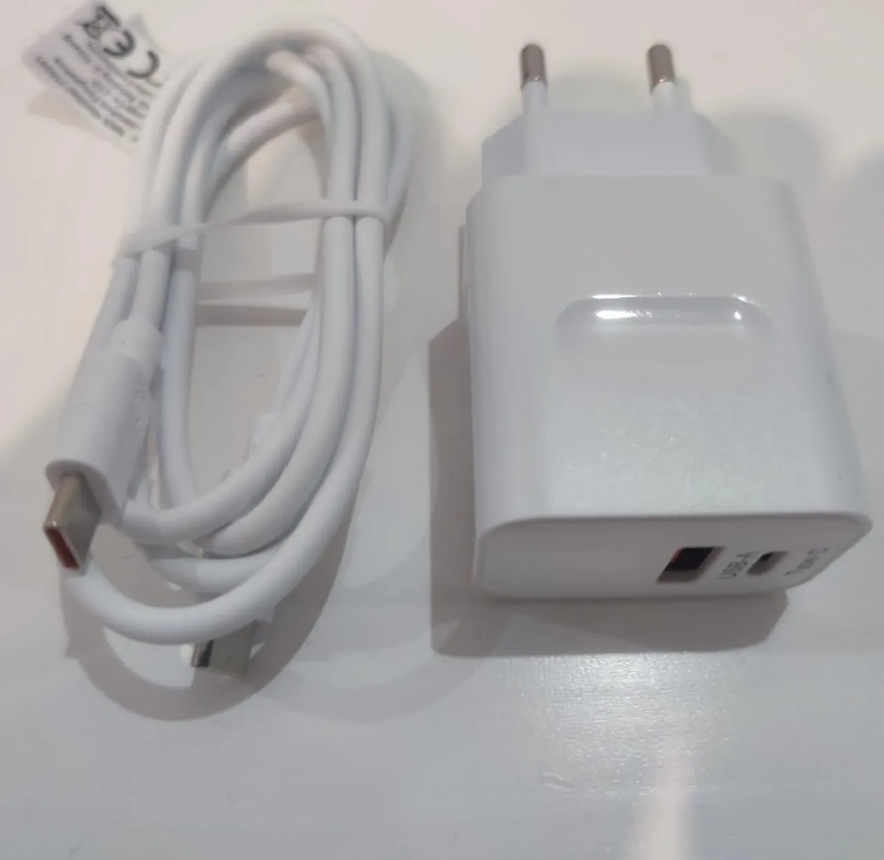 Зарядное устройство 40W с кабелем Type-C 1